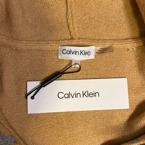 Calvin Klein sweater - Picture 4 of 4